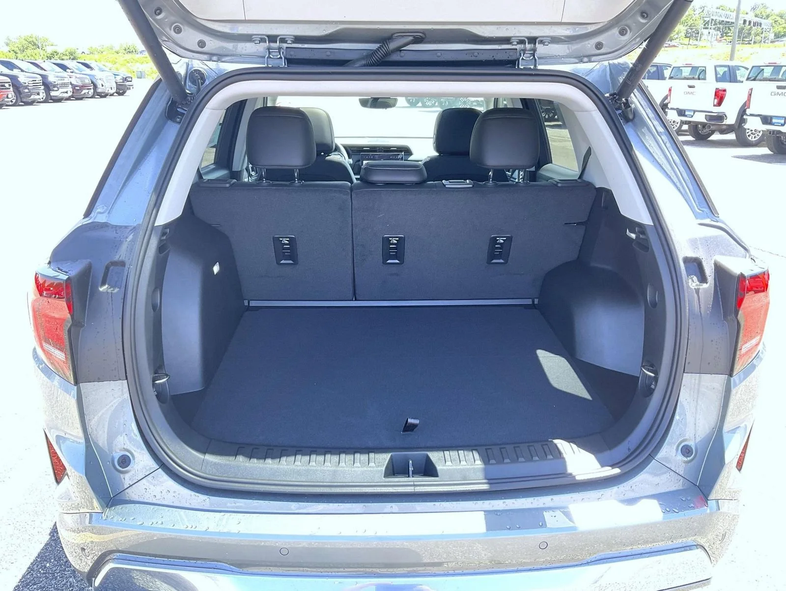 New 2026 Sterling Metallic GMC Denali image 21