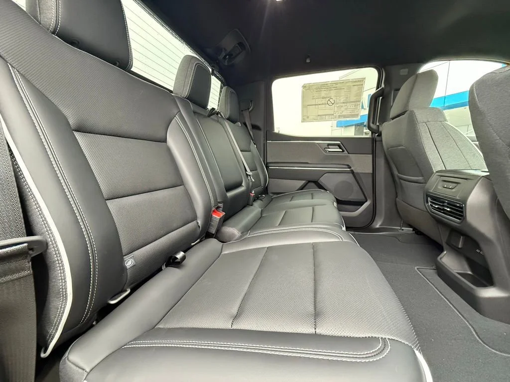 New 2026 Summit White GMC Elevation Extended Range image 31