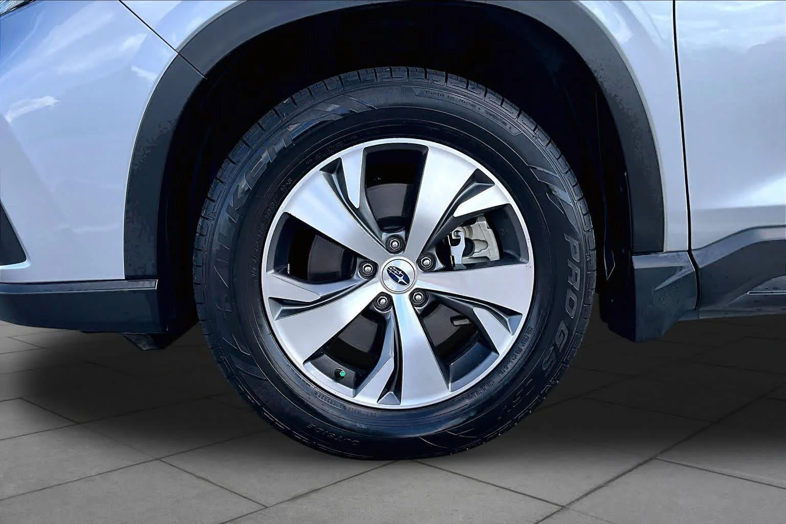 Used 2022 Ice Silver Metallic Subaru Premium image 11