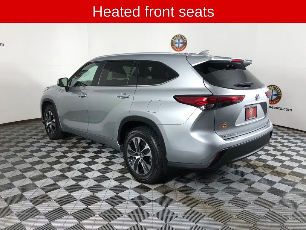 Used 2023 Silver Toyota XLE image 19