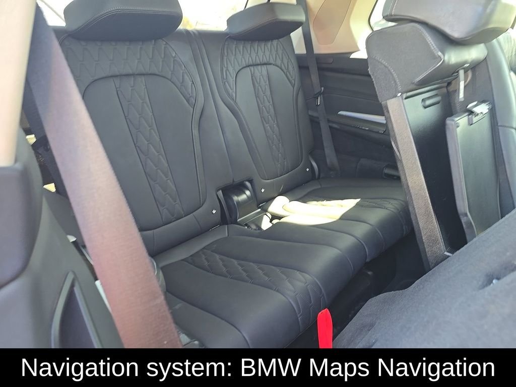 Used 2024 Gray BMW xDrive40i image 6