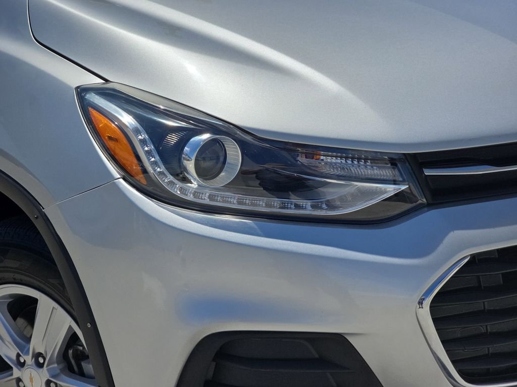 Used 2021 Silver Chevrolet LT image 32