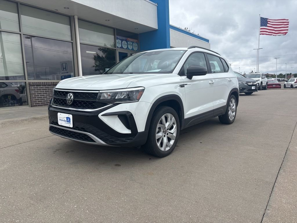 2023 Volkswagen Taos 1.5T S 4Motion's photo