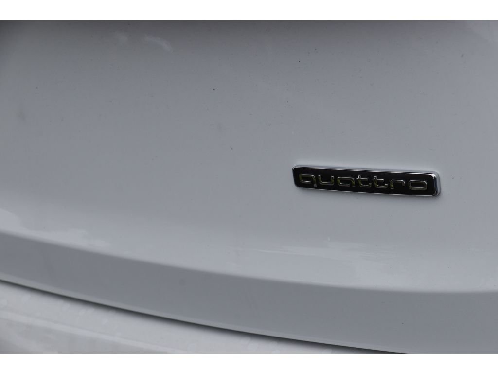 Used 2025 Whi Audi Premium Plus image 30