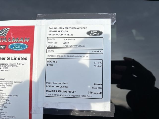 Used 2025 Silver Jeep Limited image 3