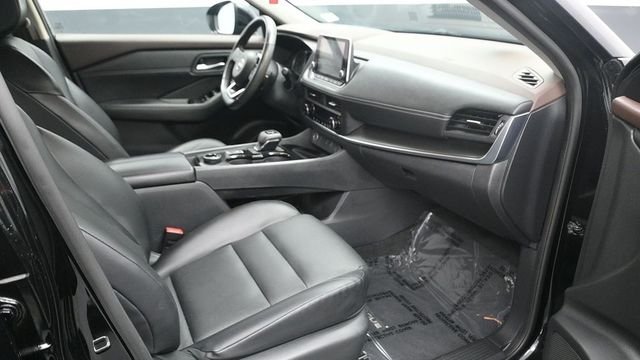 Used 2023 Black Nissan SV image 10