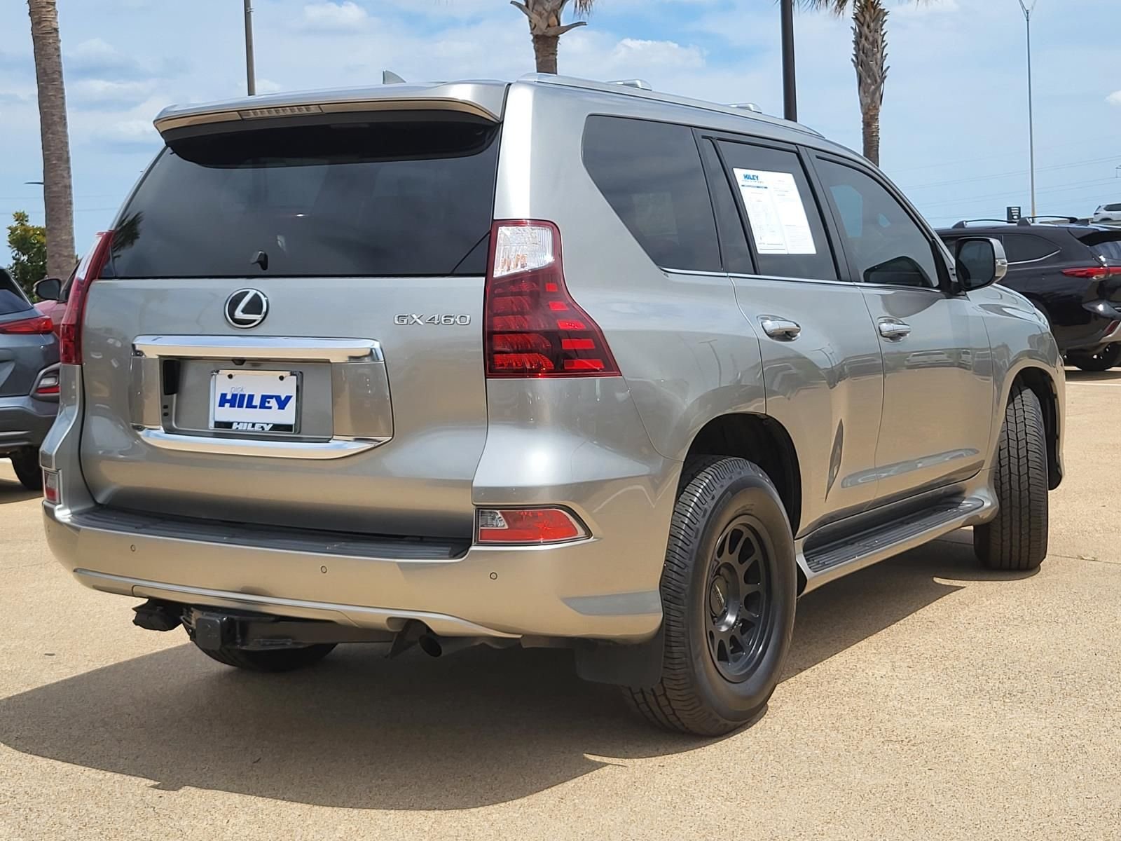 Used 2023 Atomic Silver Lexus 460 image 4