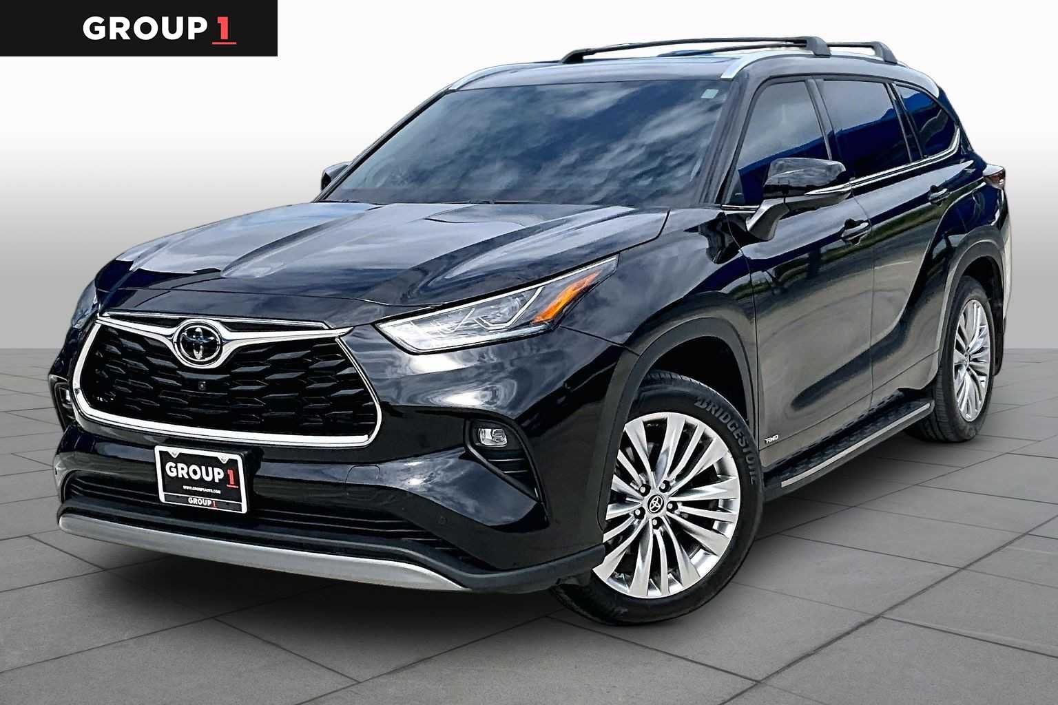 2025 Toyota Highlander Hybrid Platinum