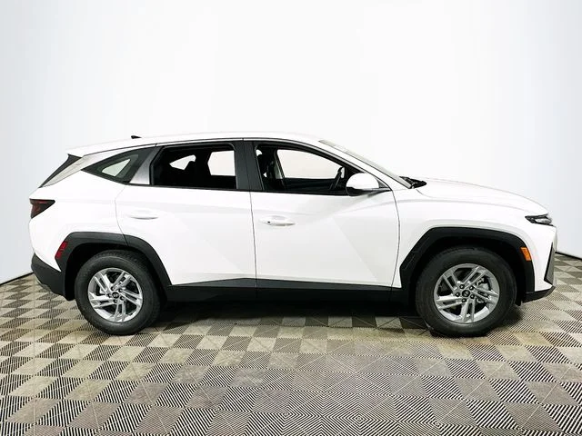 New 2026 White Hyundai SE image 2