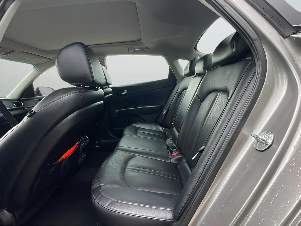 Used 2016 Gray Kia EX image 17
