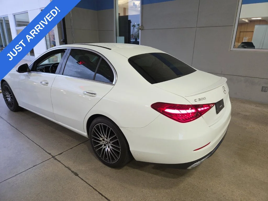 Used 2022  Mercedes-Benz C 300 image 4