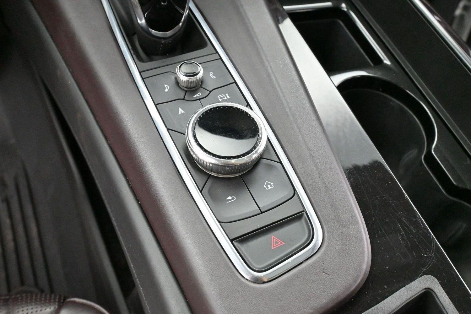 Used 2021 Crystal White Tricoat Cadillac Sport Platinum image 21