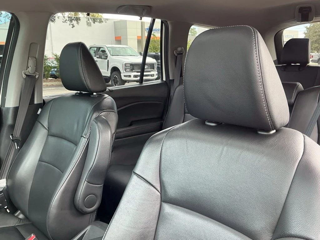 Used 2019  Honda EX-L image 21