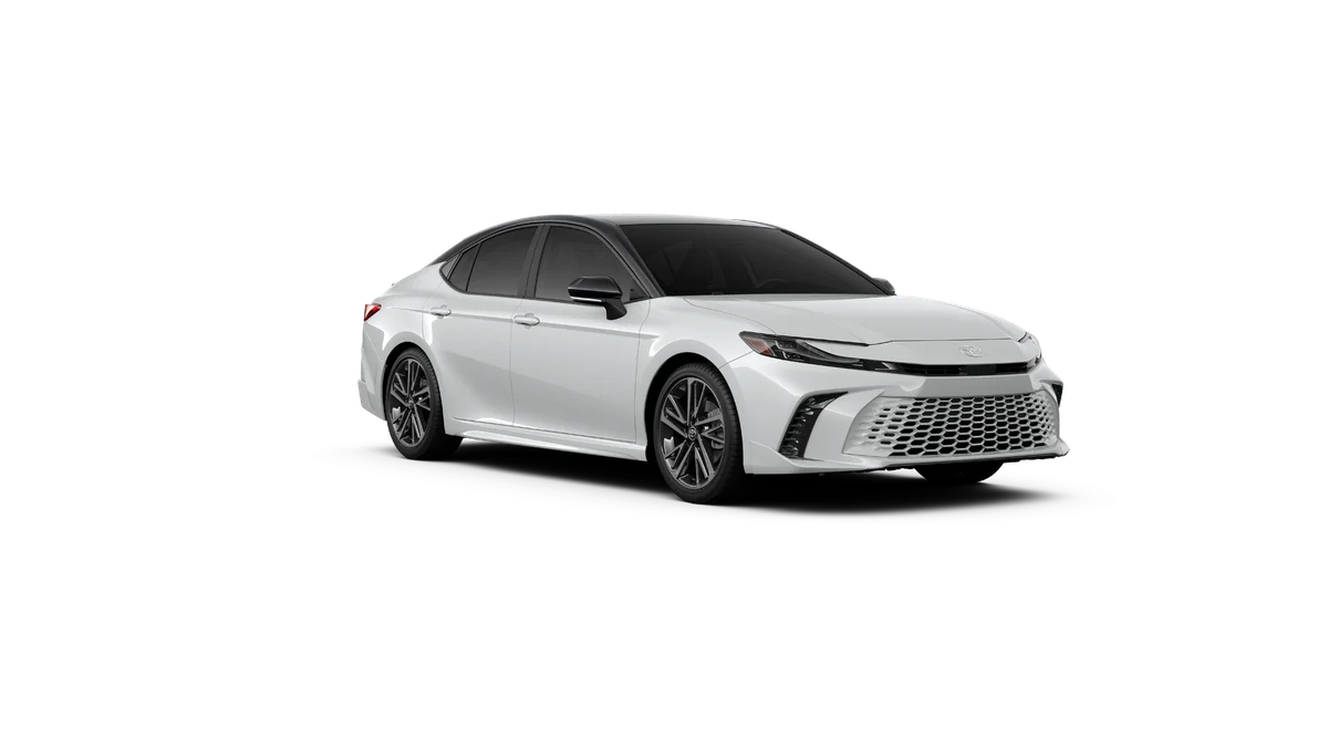 New 2027 Wind Chill Pearl with Midnight Black Metallic roof Toyota XSE image 15