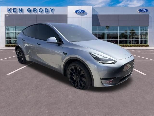 2024 Tesla Model Y Long Range Dual Motor All-Wheel Drive's photo