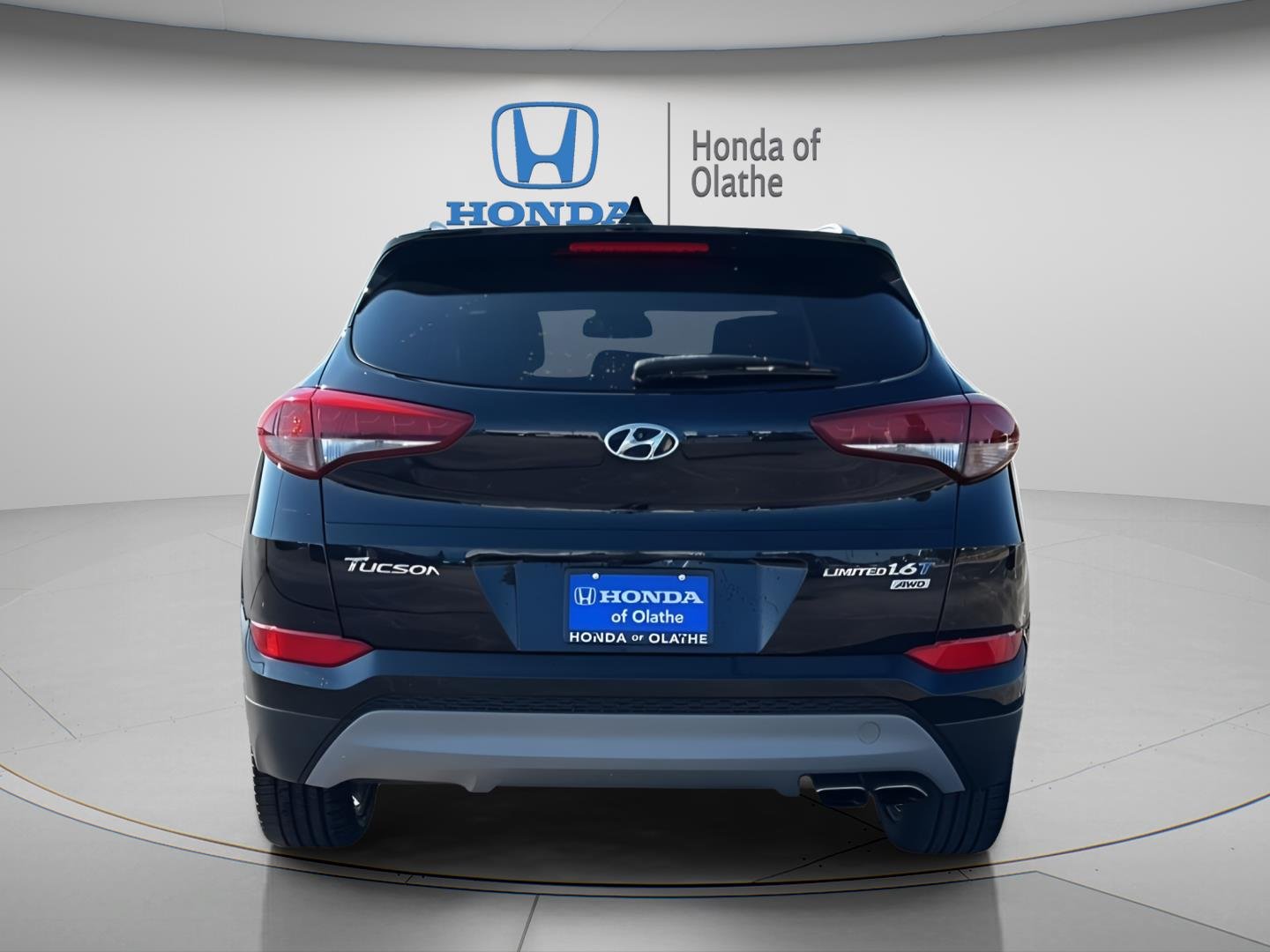Used 2018 Black Noir Pearl Hyundai Limited image 5