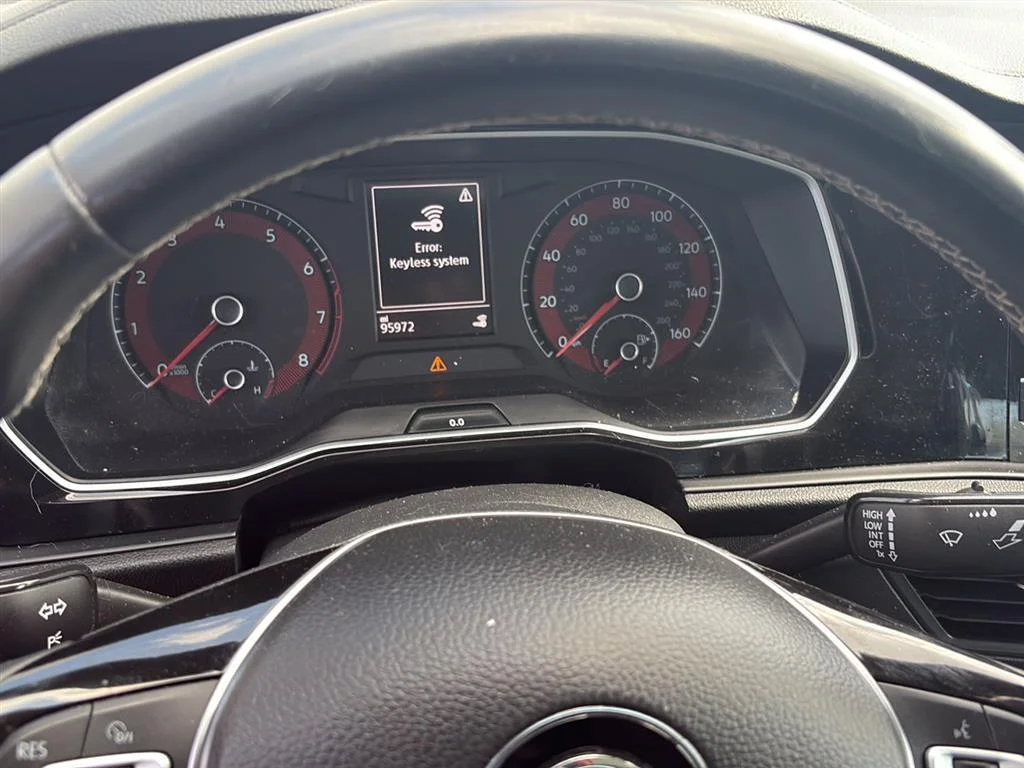 Used 2021 Platinum Gray Metallic Volkswagen SE image 7