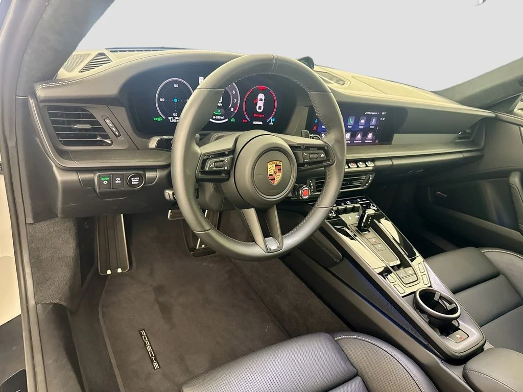 Used 2026  Porsche Carrera 4 GTS image 9