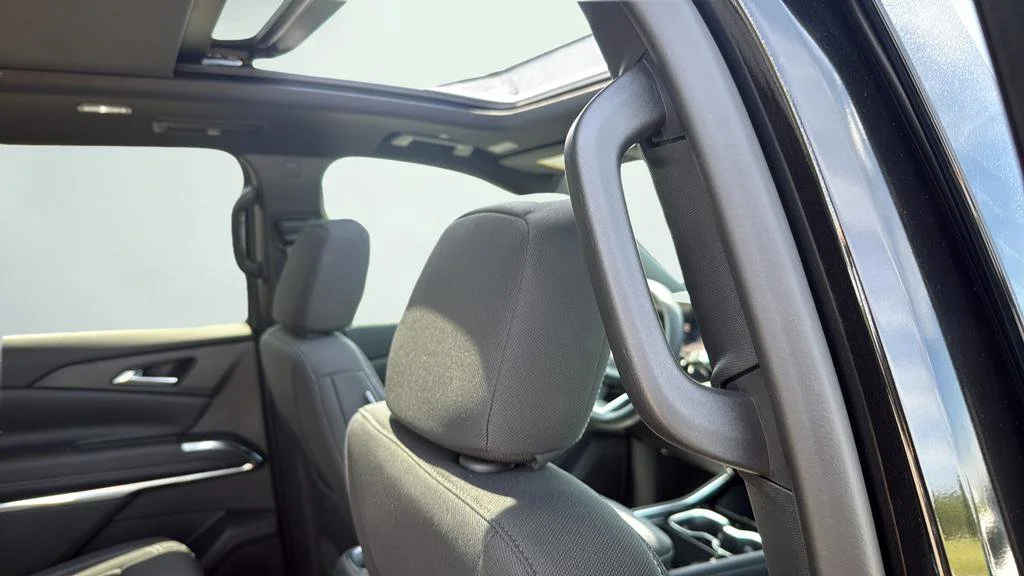 New 2026 Mosaic Black Metallic Chevrolet LT image 39