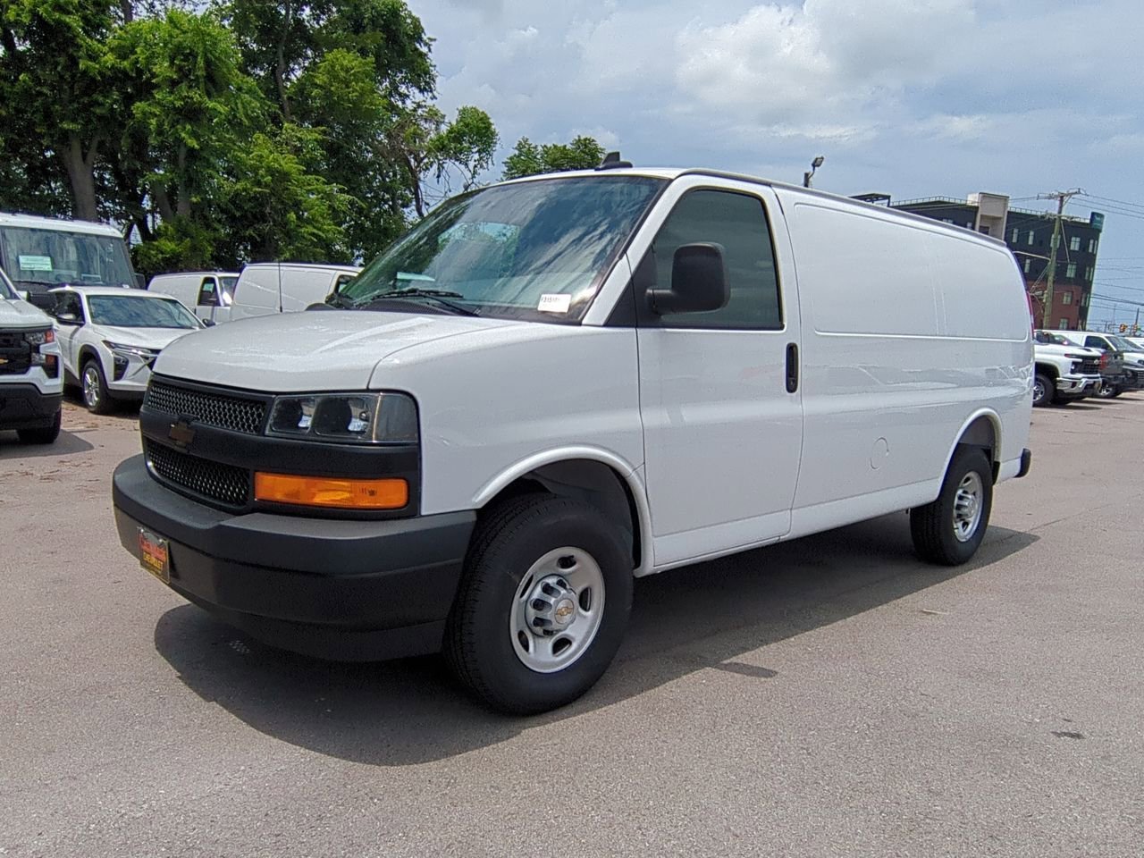 2025 Chevrolet Express 2500 Work Van HD's photo