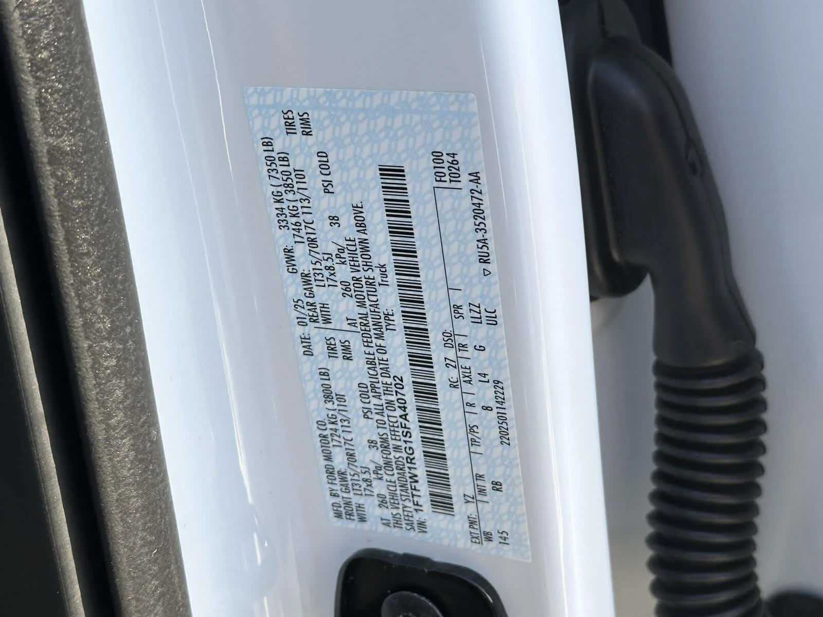 Used 2025 Oxford White Clearcoat Ford Raptor image 27