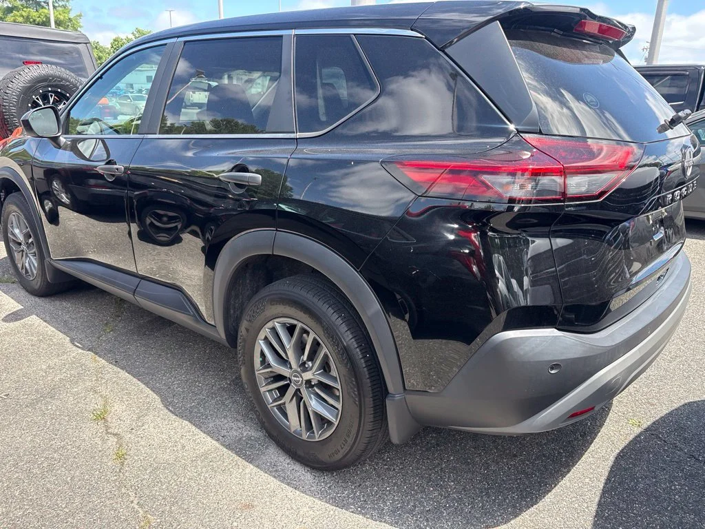 Used 2023 Black Nissan S image 13