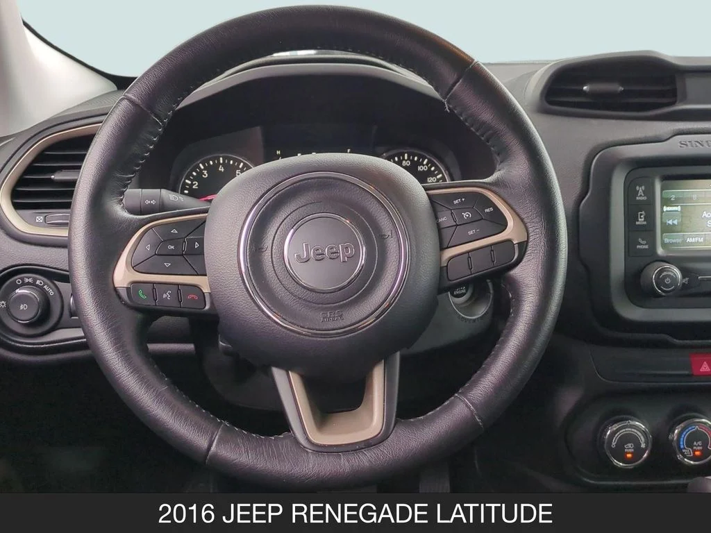 Used 2016 White Jeep Latitude image 12