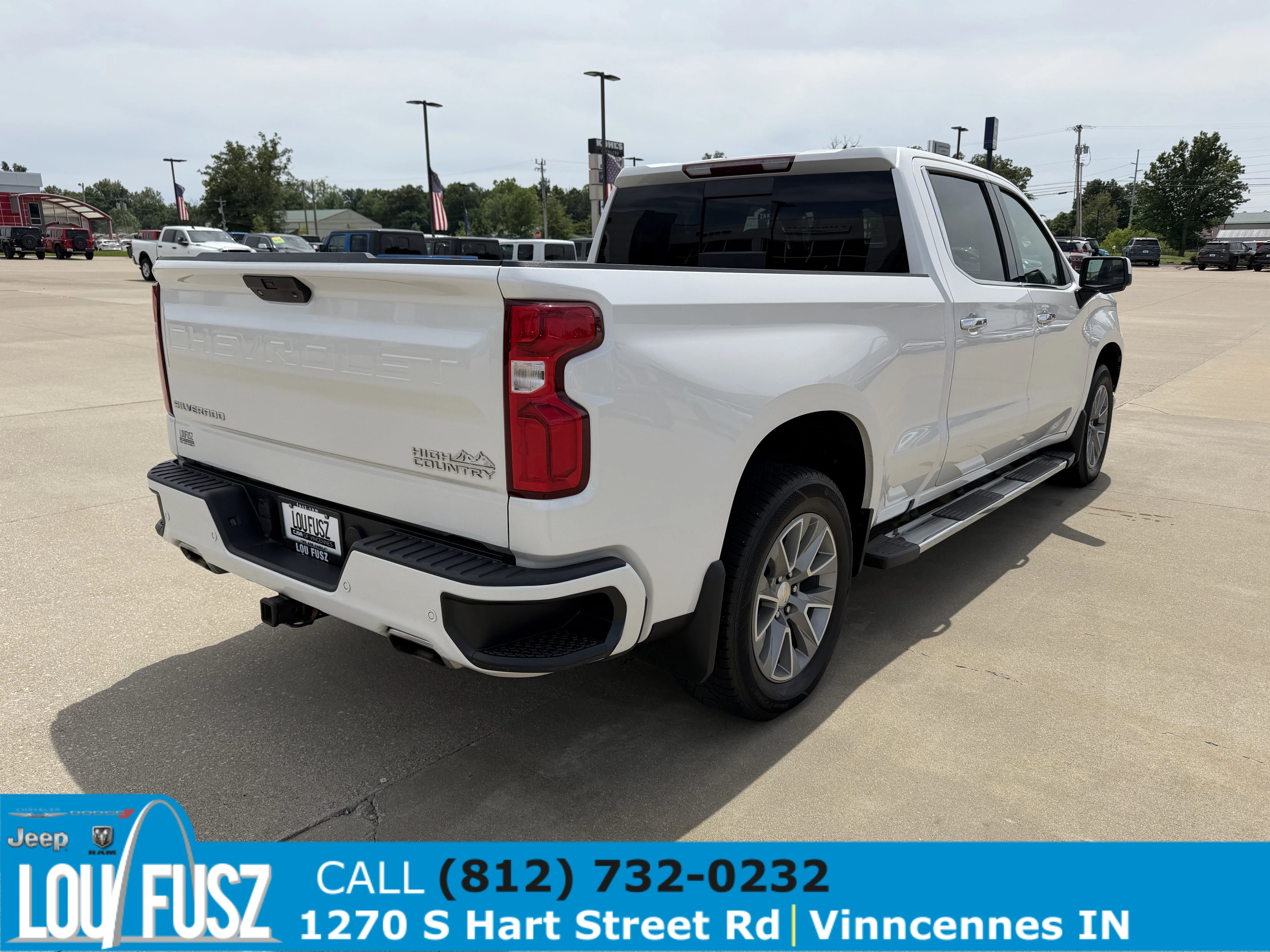 Used 2022 White Chevrolet High Country image 7