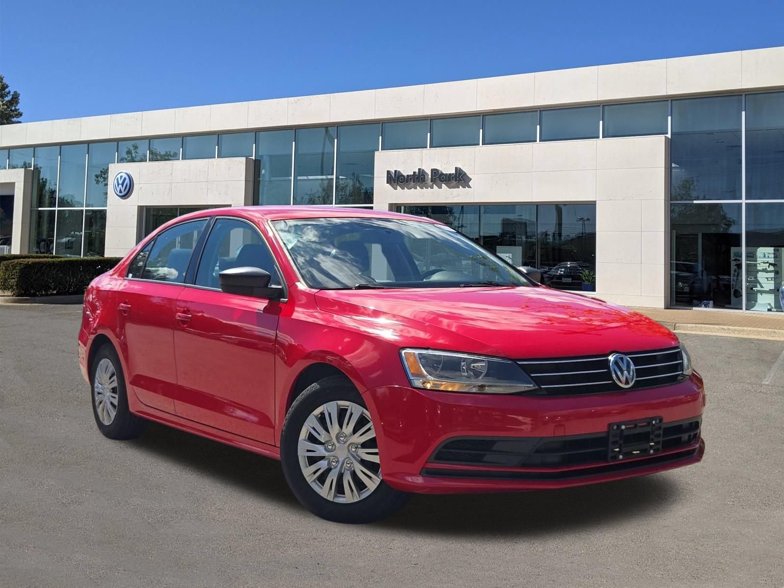 Used 2015  Volkswagen  image 1