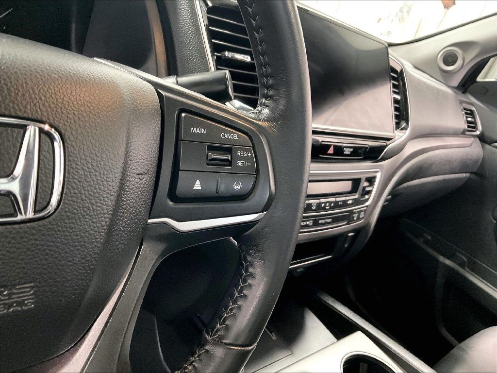 Used 2025 Black Honda RTL image 24