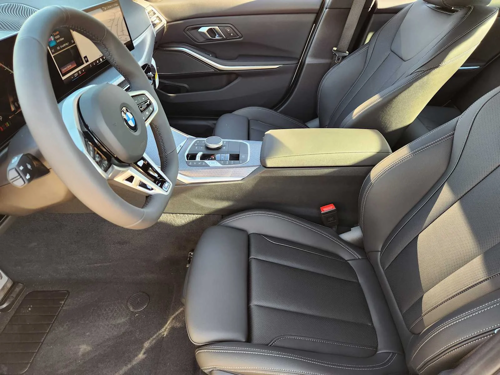 New 2026 Alpine White BMW 330i NA image 4