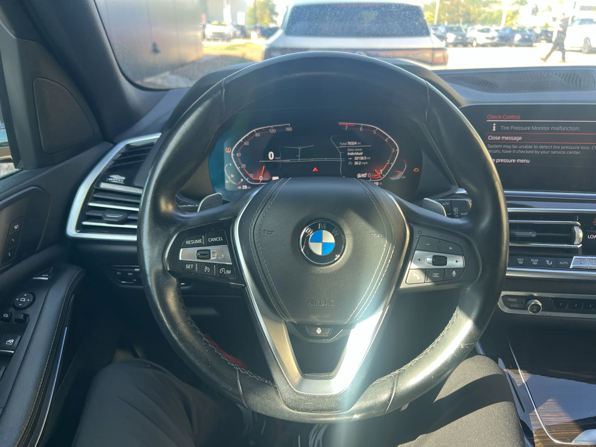 Used 2019 Jet Black BMW xDrive40i image 5