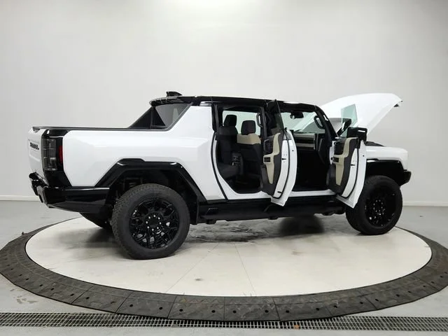 2026 GMC HUMMER EV 2X - Photo 15