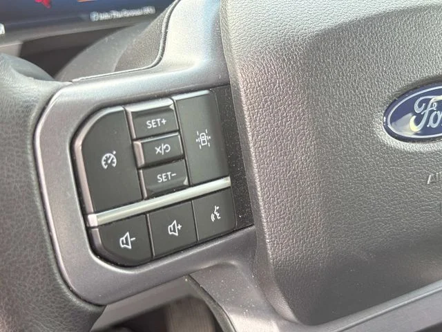 Used 2025 Blue Ford XLT image 29