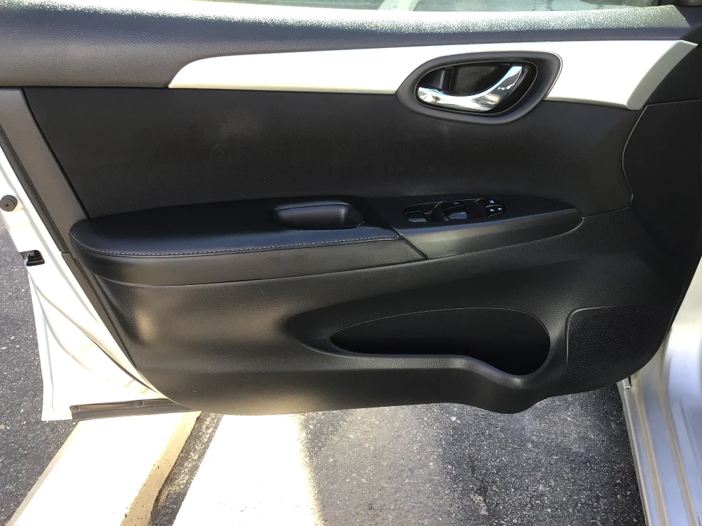 Used 2018 Brilliant Silver Nissan S image 10