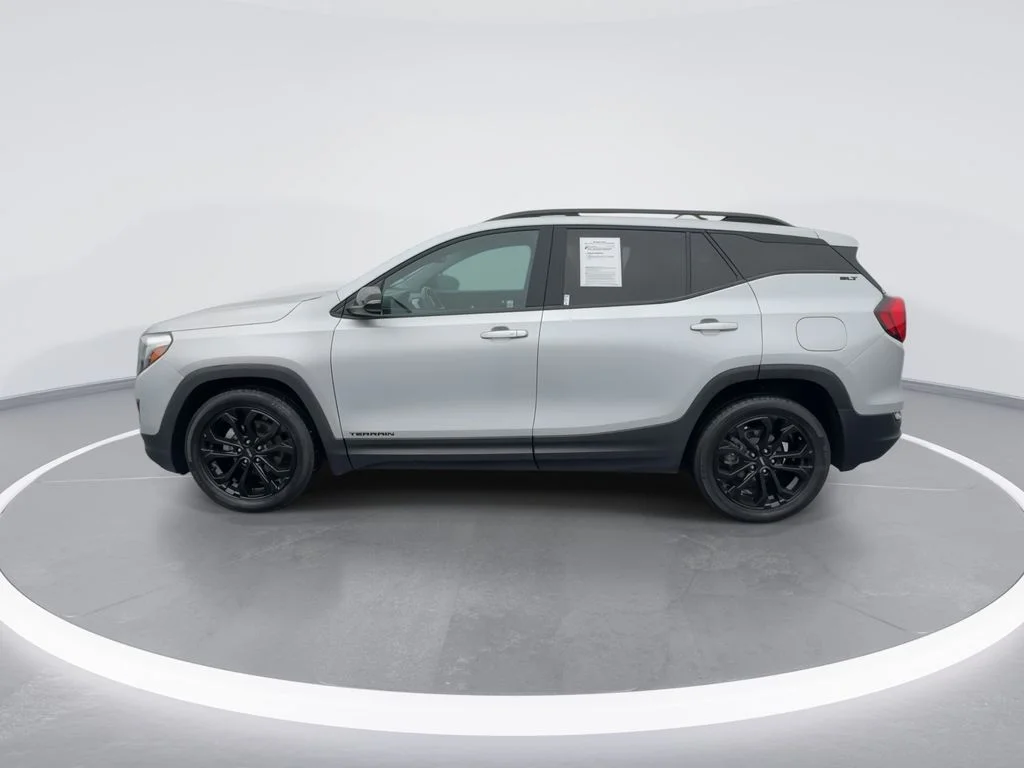 Used 2021 Silver GMC SLT image 5