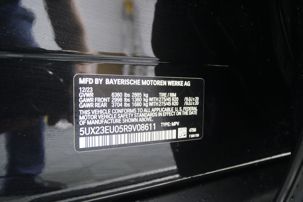 Used 2024 Black Sapphire Metallic BMW xDrive40i image 31