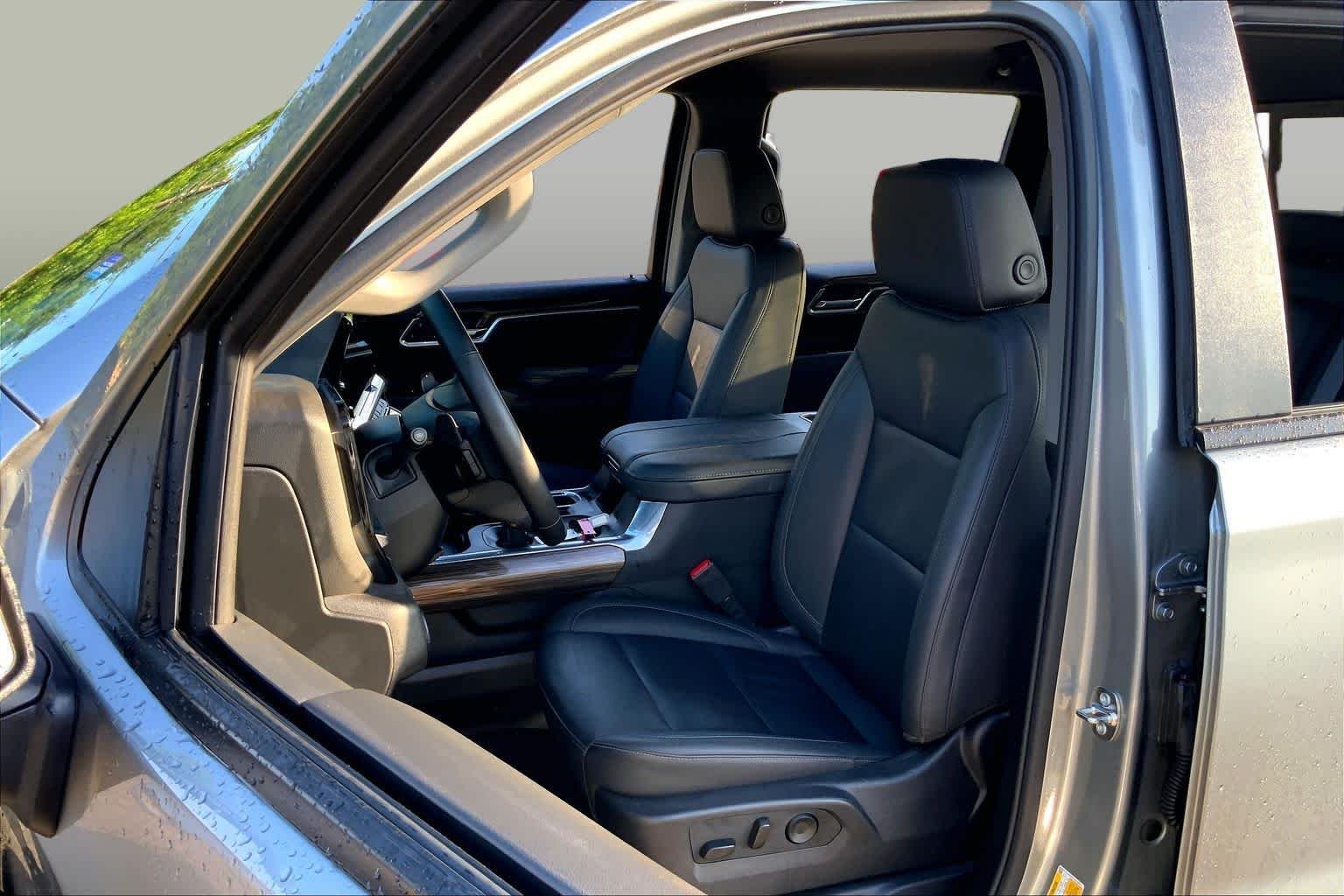 Used 2025 Sterling Gray Metallic Chevrolet RST image 8