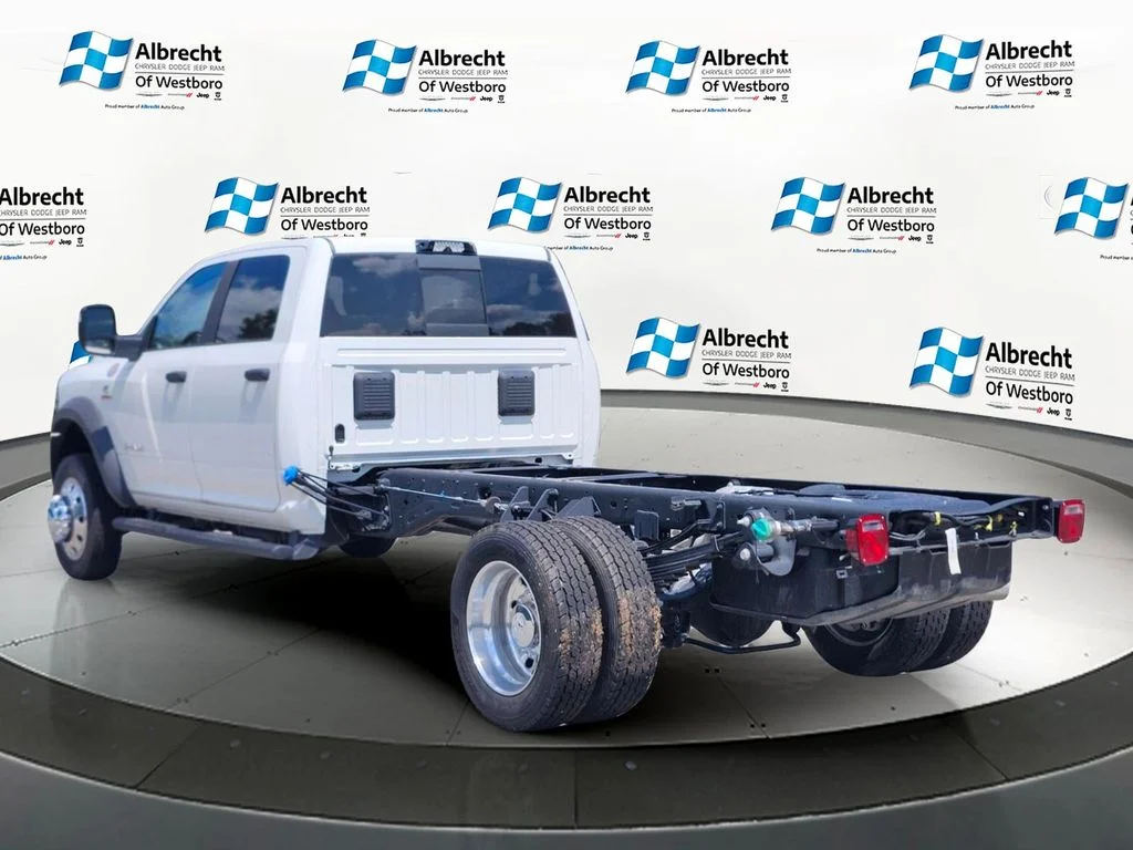 New 2026 Bright White Clearcoat RAM Tradesman image 3
