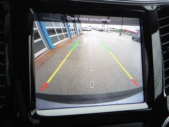 Used 2020 Silver Jeep Limited image 24