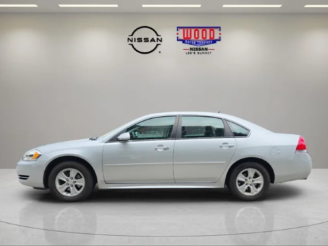 Used 2014 Silver Ice Metallic Chevrolet LS image 5