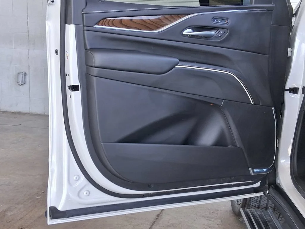 Used 2024 Crystal White Tricoat Cadillac Sport Platinum image 17