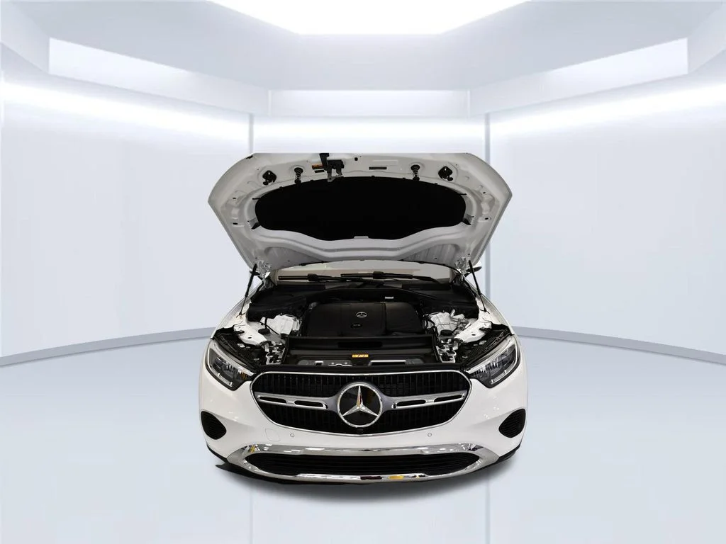 New 2026 Polar White Mercedes-Benz GLC 300 image 12