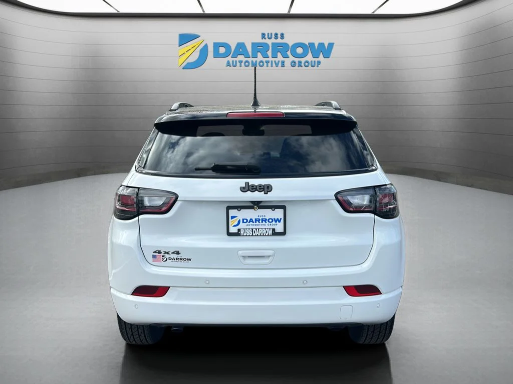 Used 2023 White Jeep Limited image 4