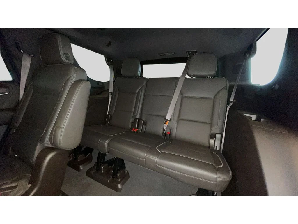 Used 2022 White Frost Tri-Coat GMC Denali image 17