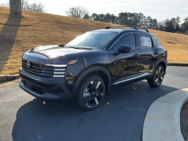 New 2026 Nissan Kicks SR