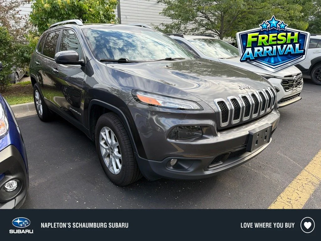 Used 2017 Gray Jeep Latitude image 1