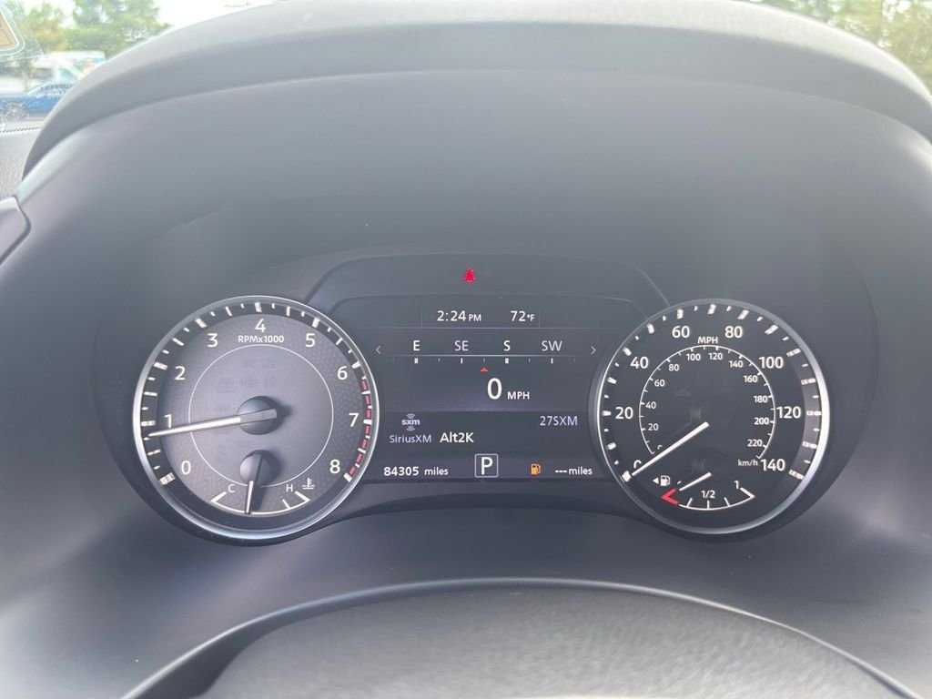 Used 2022 White Nissan SL image 20