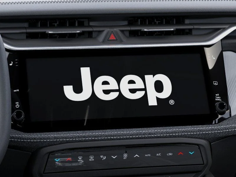 New 2026 Bright White Clear-Coat Exterior Paint Jeep Laredo image 18
