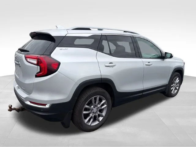 Used 2022 QUICKSILVER METALLIC GMC SLT image 6